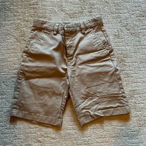 Boys Vineyard Vines shorts size 10